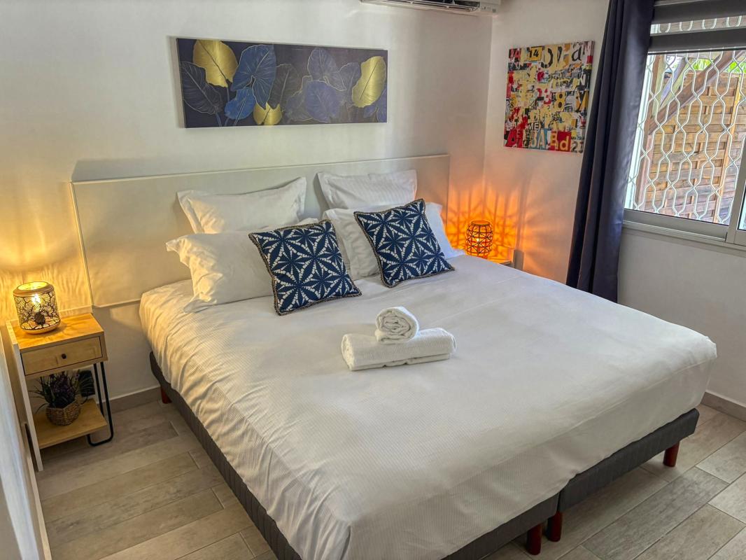 32.Location villa piscine vue mer Saint François Guadeloupe_ Chambre 2
